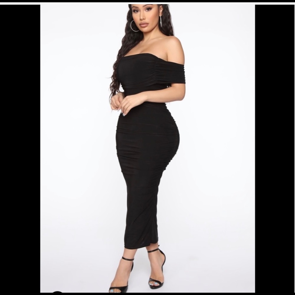 Fashion Nova Black Ruched Midi Dress